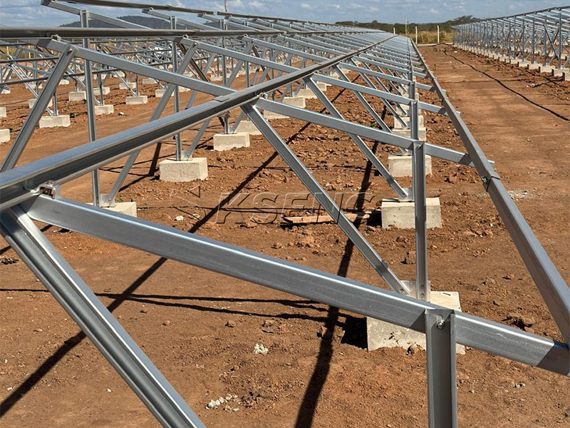 Zn-Al-Mg Coated Steel Solar Mounting Structure for Utility-Scale PV Projects Zn-Al-Mg-coated-steel-ground-mounted-solar-racking-system-at-a-utility-scale-solar-farm