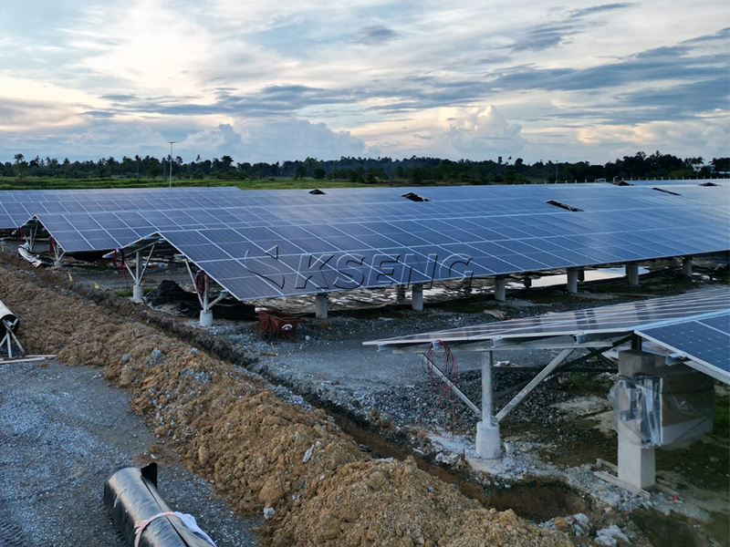 Hot-Dip Galvanized Steel Solar Racking System for Ground-Mounted Solar Farms Hot-dip-galvanized-steel-solar-mounting-structure-for-large-PV-projects