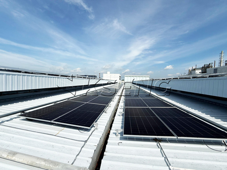 375kW-industrial-rooftop-solar-installation-in-Singapore,-standing-seam-metal-roof-system.jpg