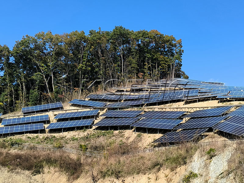 solar-mount-crossing-mountain-gully