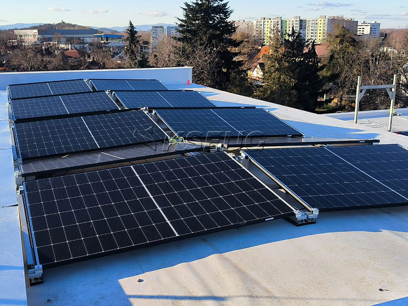 Kseng Ballasted Flat Roof Solar Mounting System Deploys on Concrete Roof in Slovakia