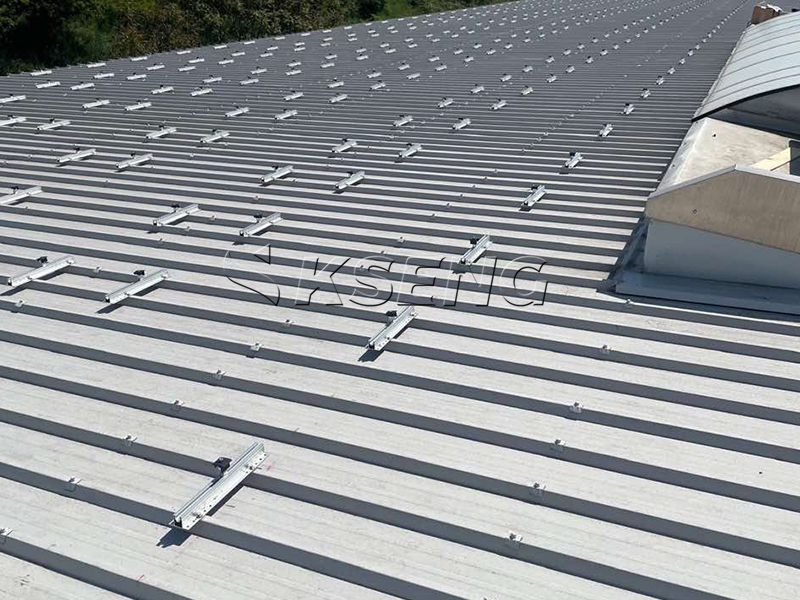 Mini rail solar mounting