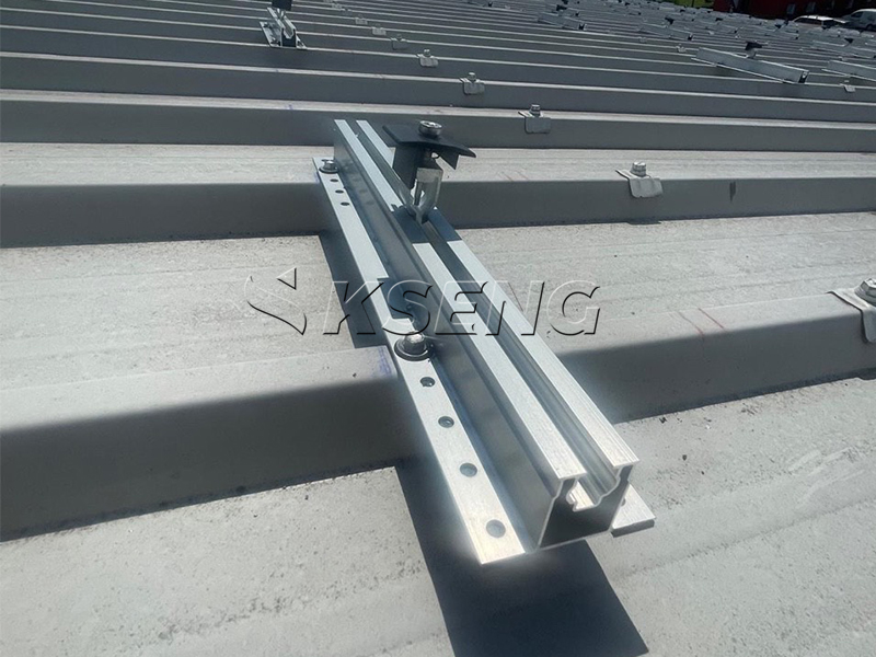 Innovative Mini Rail Solar Mounting System for Trapezoidal Metal Roofs in France