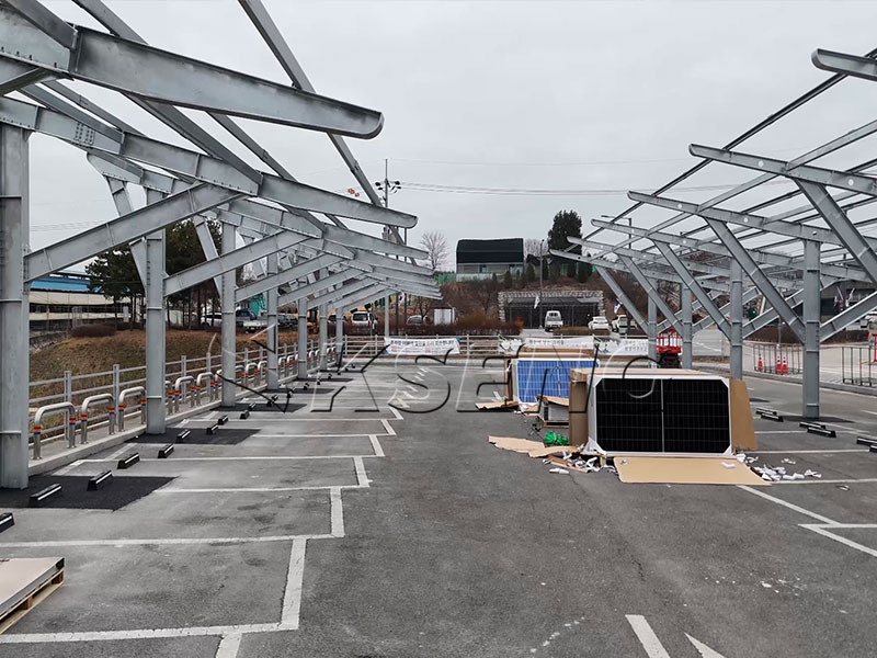 Kseng-H-Type-Carbon-Steel-Solar-Carport-Structure-Detail-Image,-Hot-Dip-Galvanized-Carbon-Steel-Bracket---Under-Construction-Project-in-Gyeonggi-do,-South-Korea