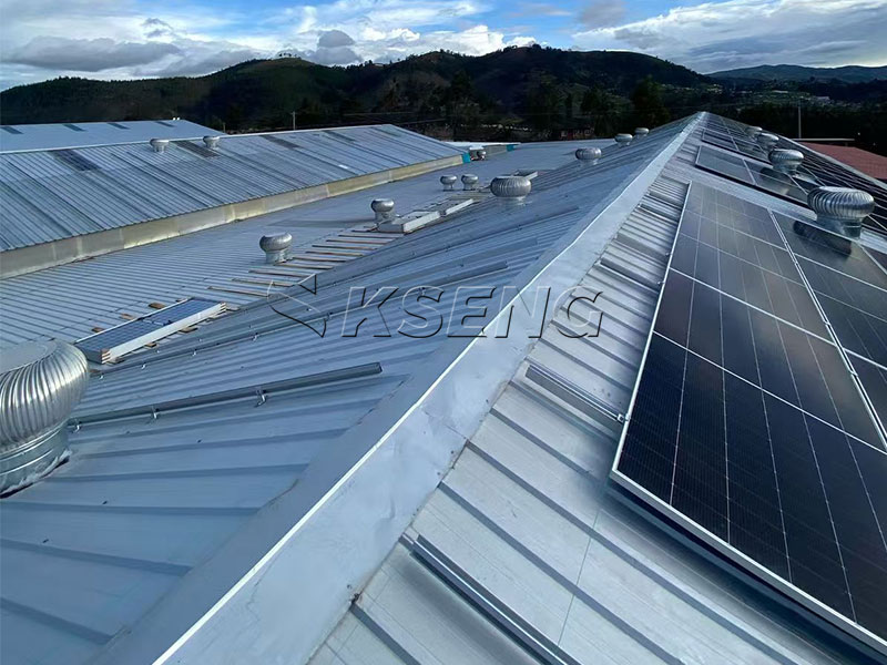 Commercial-metal-roof-PV-mounting-systemm
