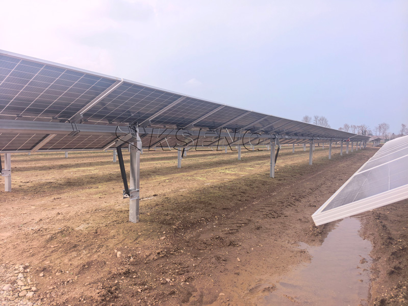 Kseng-Single-Axis-Solar-Tracker-Installation-in-Italian-Solar-Farm