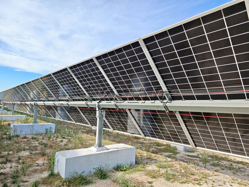 Kseng-Concrete-Pier-Foundations-1MW-KST-1P-single-axis-solar-tracker-project-in-Italy